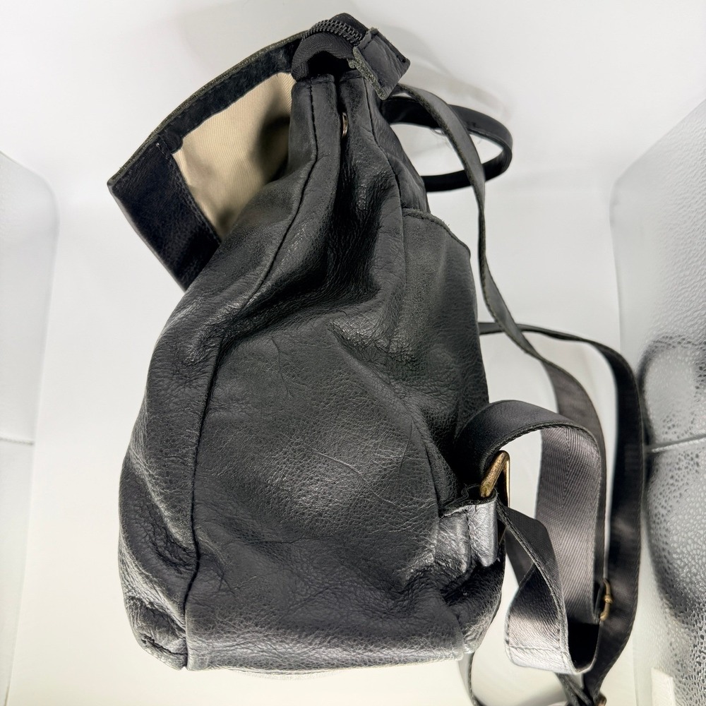 American Leather Co Black Pebbled Leather Flap Backpack Small Rucksack Bag - Picture 12 of 16
